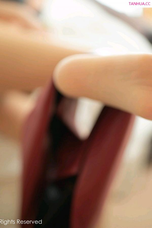 陆萱萱  [XiuRen秀人网]高清写真图 2020.07.23 No.2393 陆萱萱第59张图片
